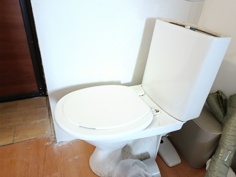 Продам унитаз, самовывоз