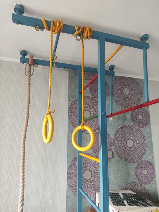 Домашний турник-кольца и канат