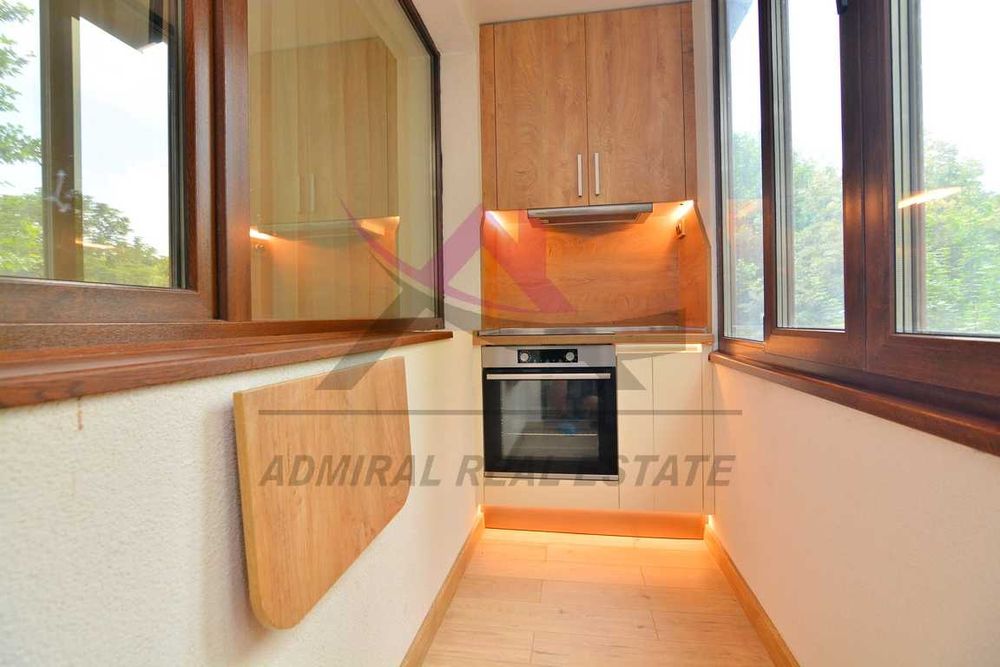 Продава се Тристаен апартамент в Варна, Автогара - 100 кв.м за 2390 €/кв.м - Снимка #4