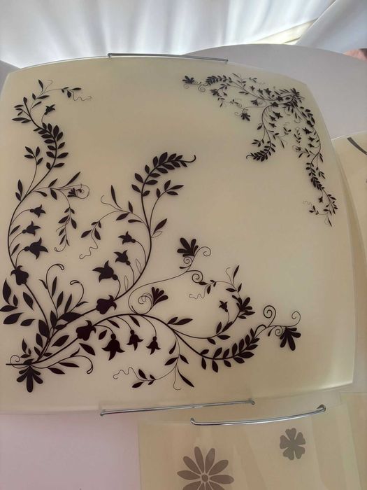 Aplice de tavan și perete