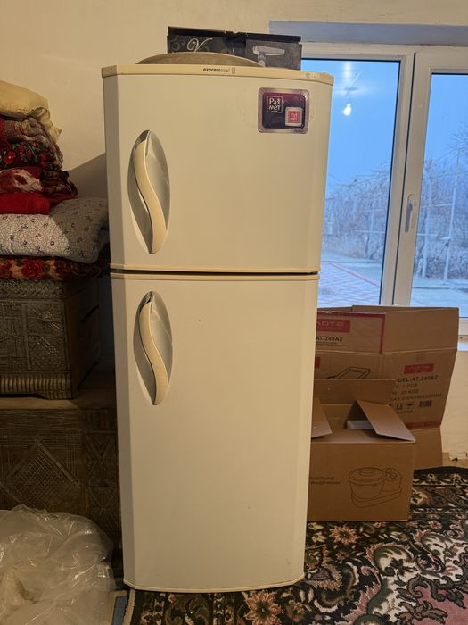 Холодильник сатылады