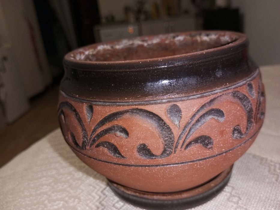 Продам цветочный горшок