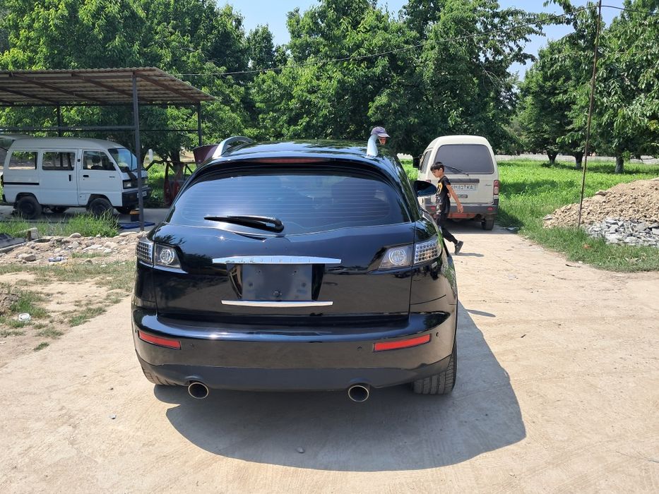 Infinity FX35 чёрный глянец.