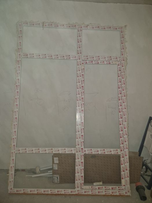 Продам пластивое окно с дверью