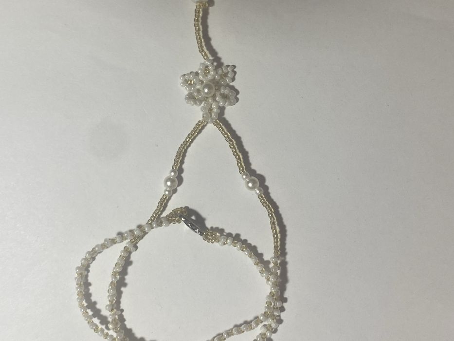 Цепочки/ожерелья из бусин/бисера