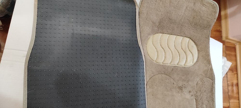 Продам полики на Камри.