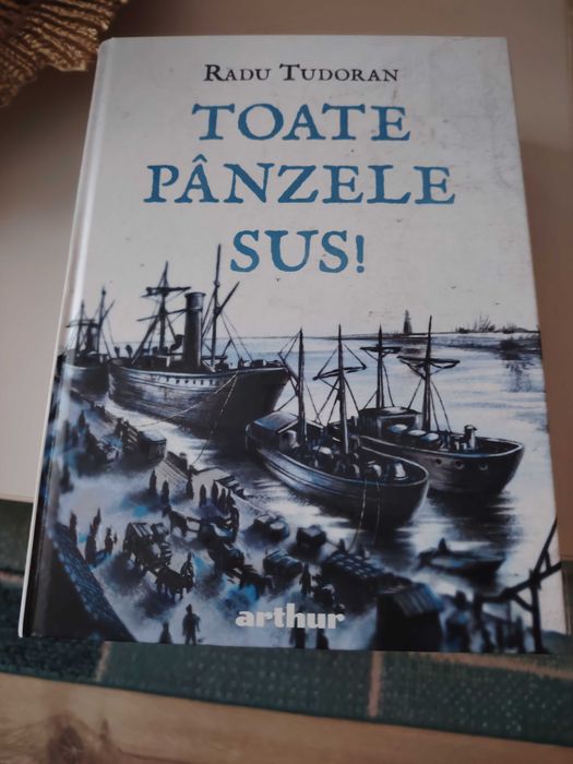Carte Toate Pandele Sus