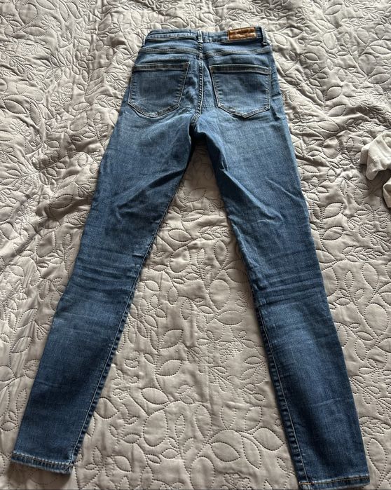 Тесни Дънки Vero Moda