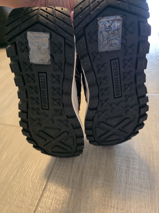 Adidasi Steve Madden