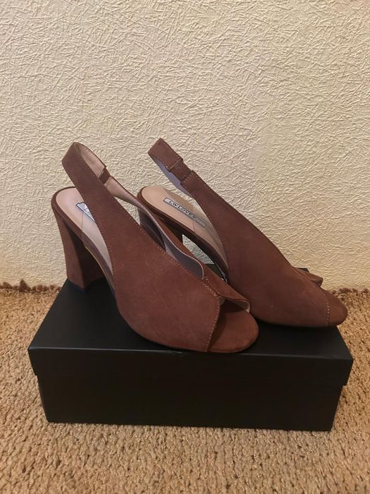 Продам туфли замш