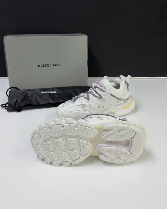 Balenciaga track