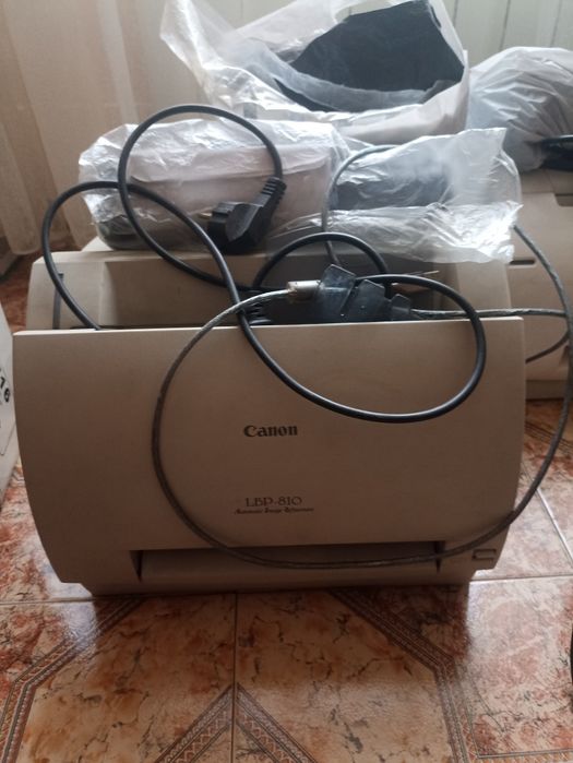Принтеры Canon 1120, 810 и HP lazer Jet 1320