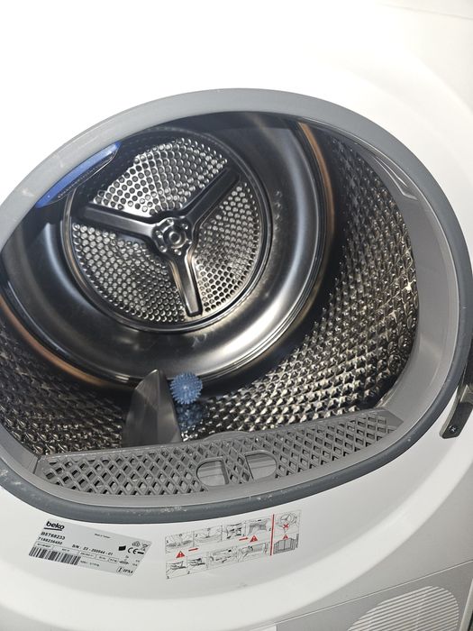 Vând uscător de haine marca Beko. 8 kg, A++ , achiziționata in 2023 fo