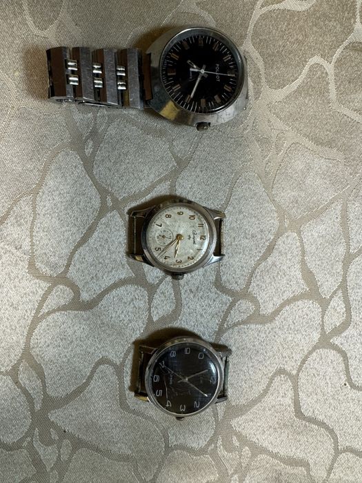 Лот от три руски часовника