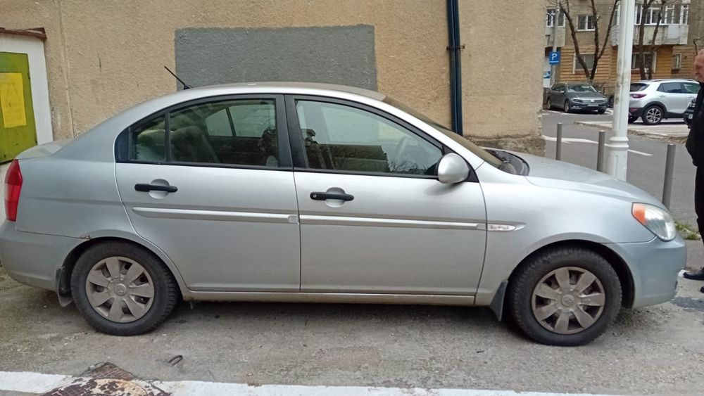 Vand Hyundai Accent 2007 1.4 - 240,000 km - stare buna de utilizare
