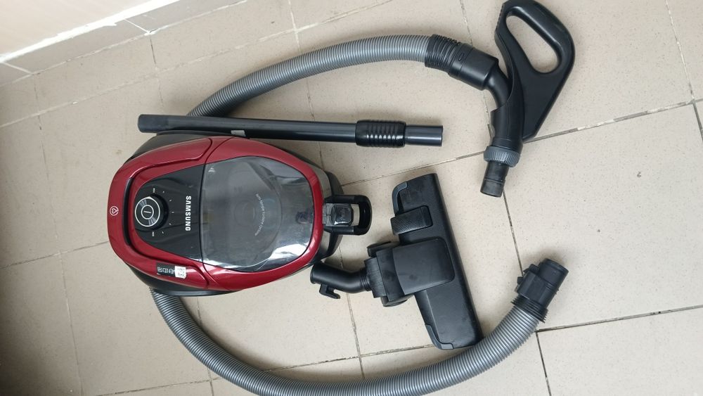 Пылесос  Samsung VC18M3120V1/EV