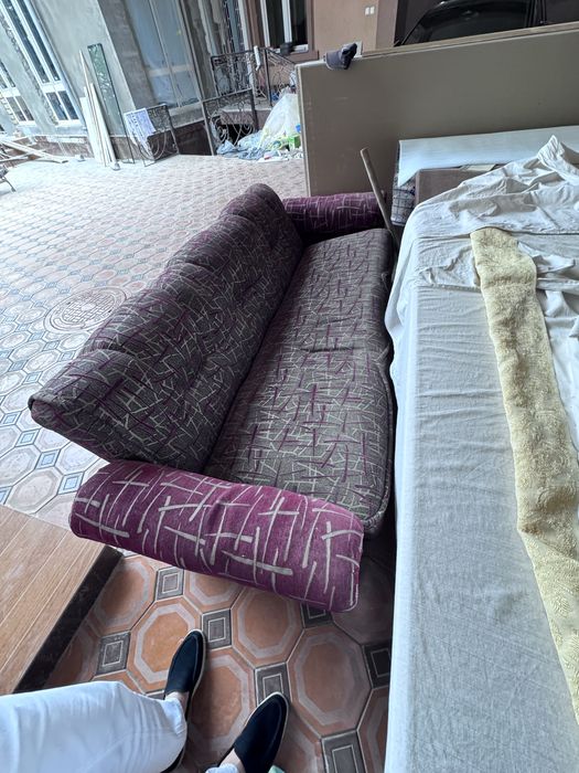 Диван сотилади БУ