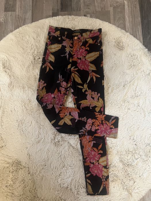 Нови дънки guess