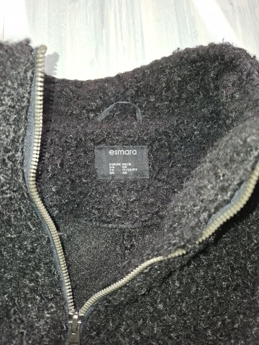 Дамско черно палто Esmara 56 размер.

65 см.от мищница до мишница.