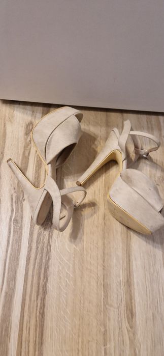 Sandale cu toc de 15 cm