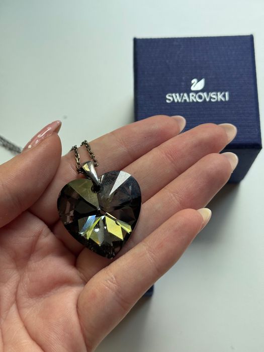 Оригинално колие Swarovski с кристал – отлично състояние