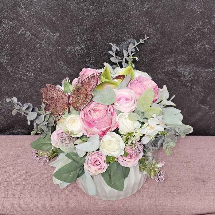 Aranjament floral in ghiveci ceramic