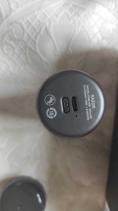 Машинка за почистване на мъх от дрехи за деликатни материи