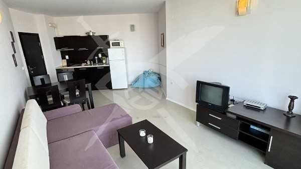 Продава се Тристаен апартамент в Бургас, Сарафово - 105 кв.м за 2507 €/кв.м - Снимка #1