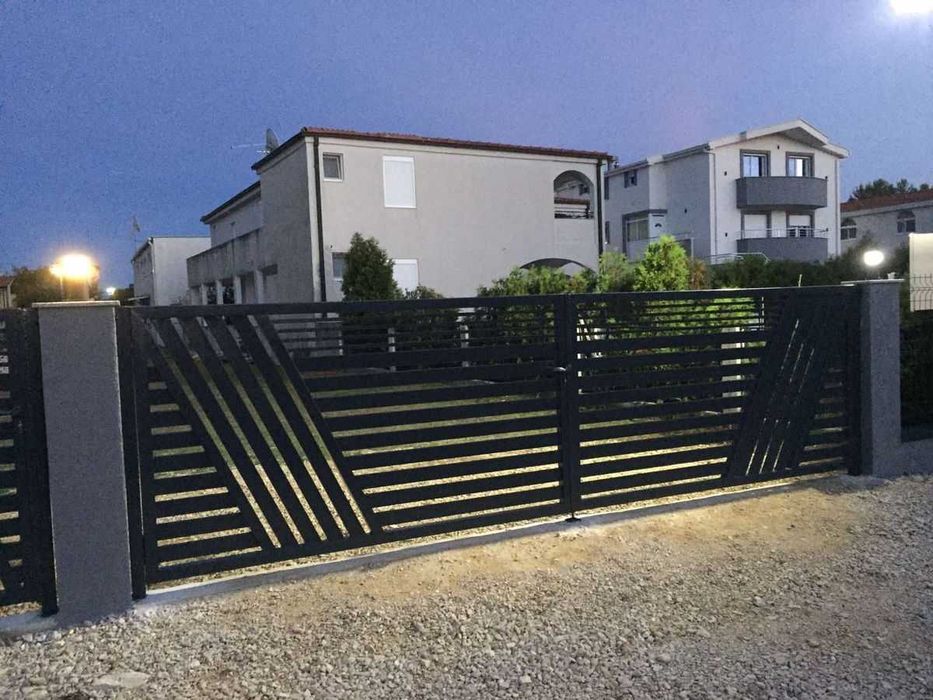 Garduri, porti, balustrade tabla traforata