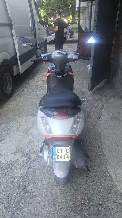 Пиаджо зип скутер