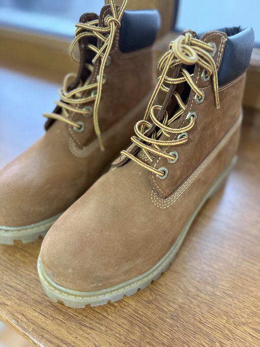 Продам новые ботинки тимберленд