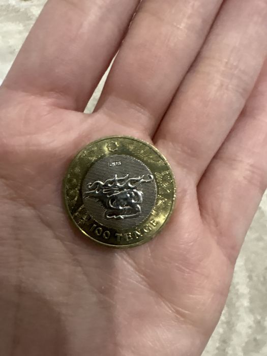 Монеты номиналом 100 тенге