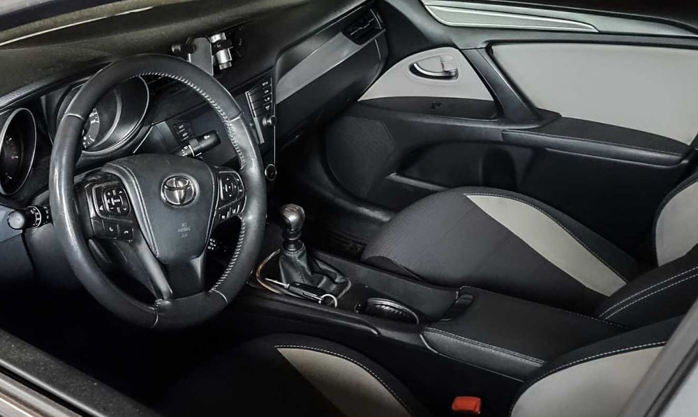 TOYOTA Avensis - diesel