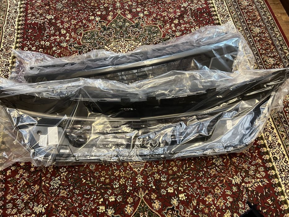 Traverse 2023 передный бамфер нижный решетка