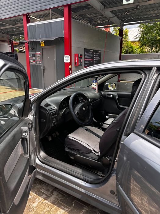 Mașină Opel Astra G