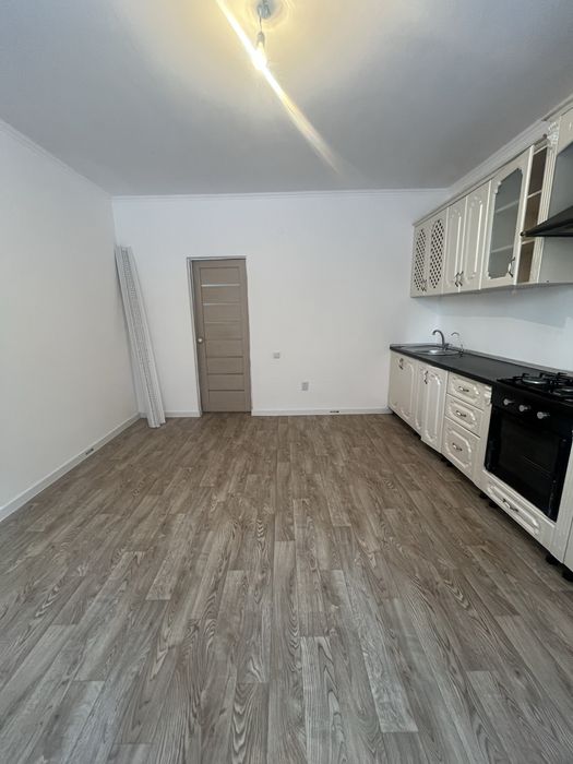 Срочно продам 3 х комн кв в районе Батыс2