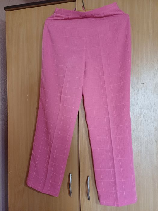 Vand costum cu pantaloni, L, fabricat în România