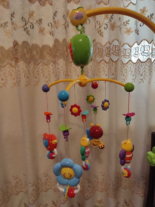 Продается музыкальная карусель для малышей