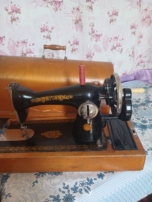 Продам швейную машинку ручную