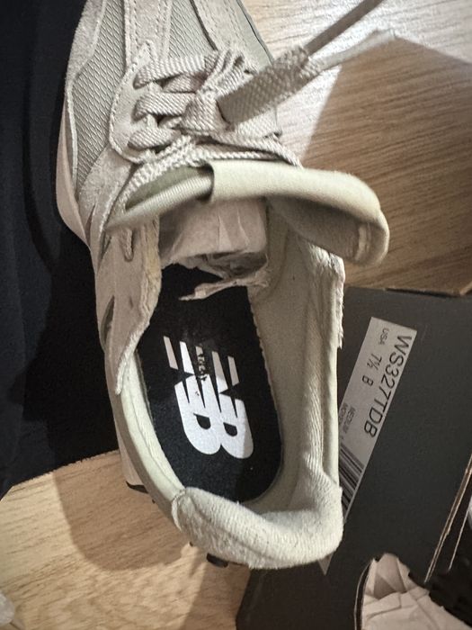 Adidasi New Balance noi
