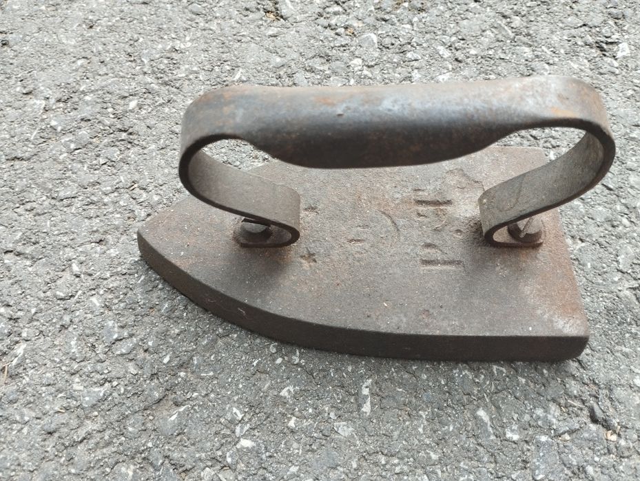 Стари чугунени ютии , Стара чугунена ютия