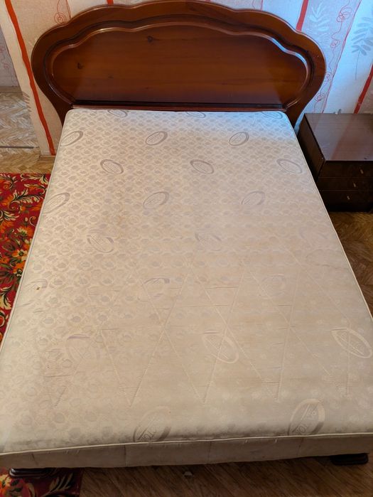 Кровать с тумбой