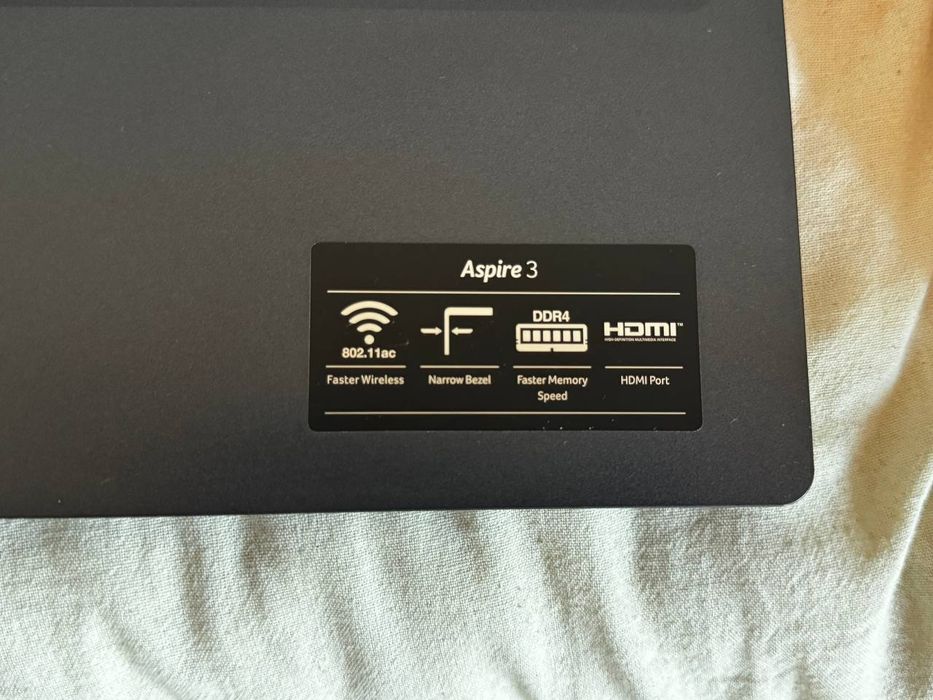 ACER komputer sotiladi