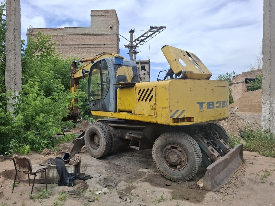 Продам экскаватор