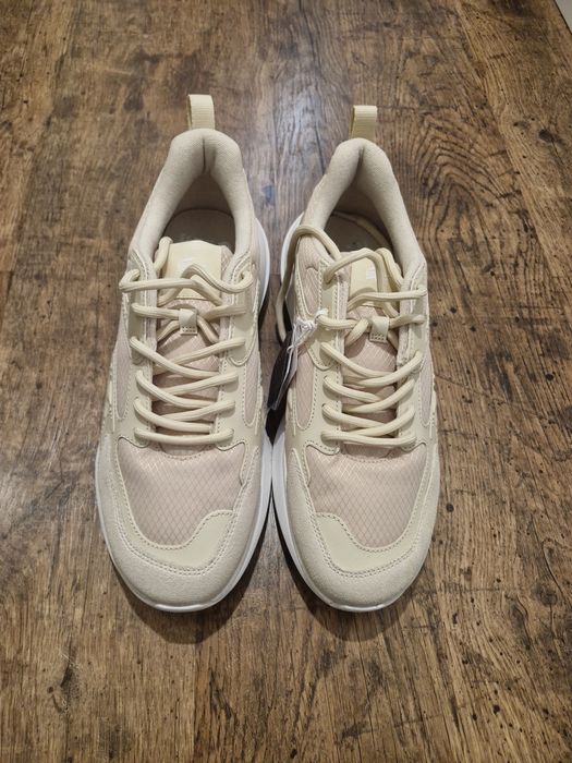Adidasi  Lacoste