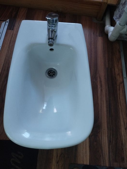 Продается. биде.