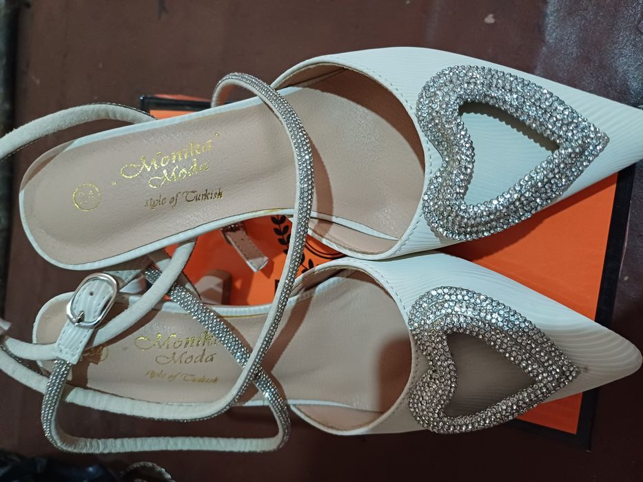 Bastanochka oq rangli