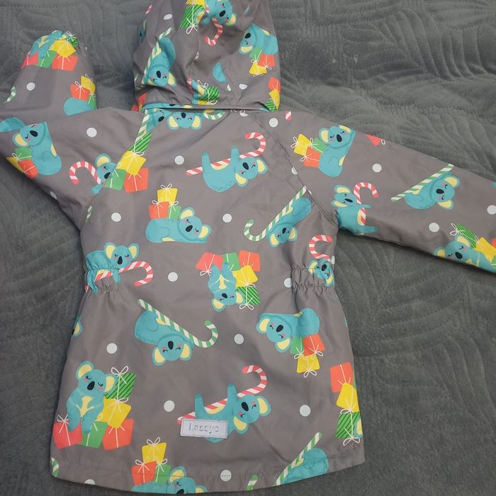 Курточка на девочку