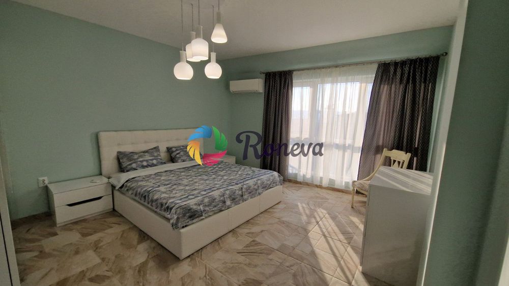 Дава се под наем Тристаен апартамент в Варна, Център - 125 кв.м за 1495.83 € - Снимка #5