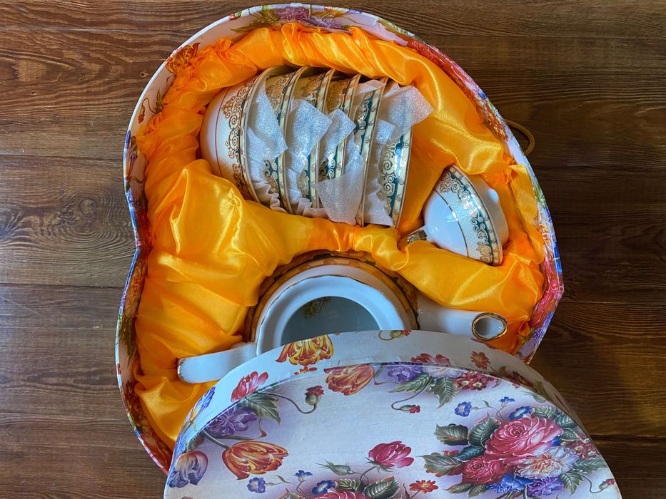 Новые наборы посуды из дома. Срочно